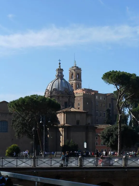 Zefiro Home 3*, Rome